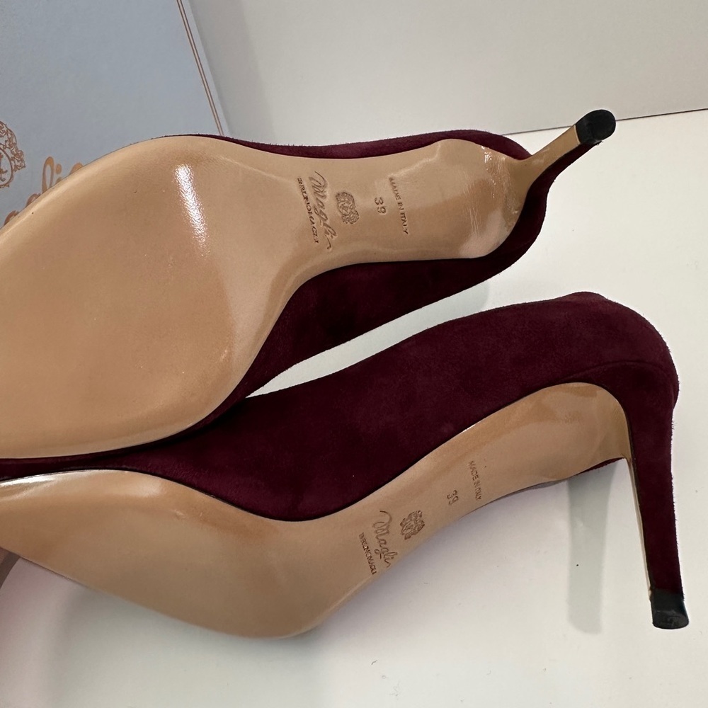 Bruno Magli Allegra 85 Pumps Size 39 Pointy Toe Suede Stiletto Classic NEW - Picture 10 of 12